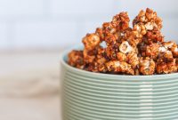 Homemade Caramel Corn without Corn Syrup – Chewy, Crisp Snack