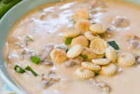 Creamy Oyster Stew Recipe with Garlic and Fresh Herbs