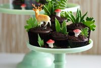How to Make a Charming Cupcake Terrarium Step-by-Step
