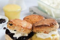 Classic British Currant Scones Recipe — Light, Buttery, Traditional
