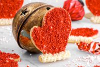 Santa’s Glove Peppermint Sugar Cookies: Festive Holiday Recipe