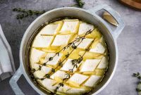Baked Brie with Honey and Crispy Puff Pastry