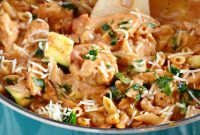 Creamy Garlic Chicken Pasta Made in One Pot