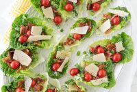 BLT Salad Bites: Mini Lettuce Wraps with Crispy Bacon and Tomato