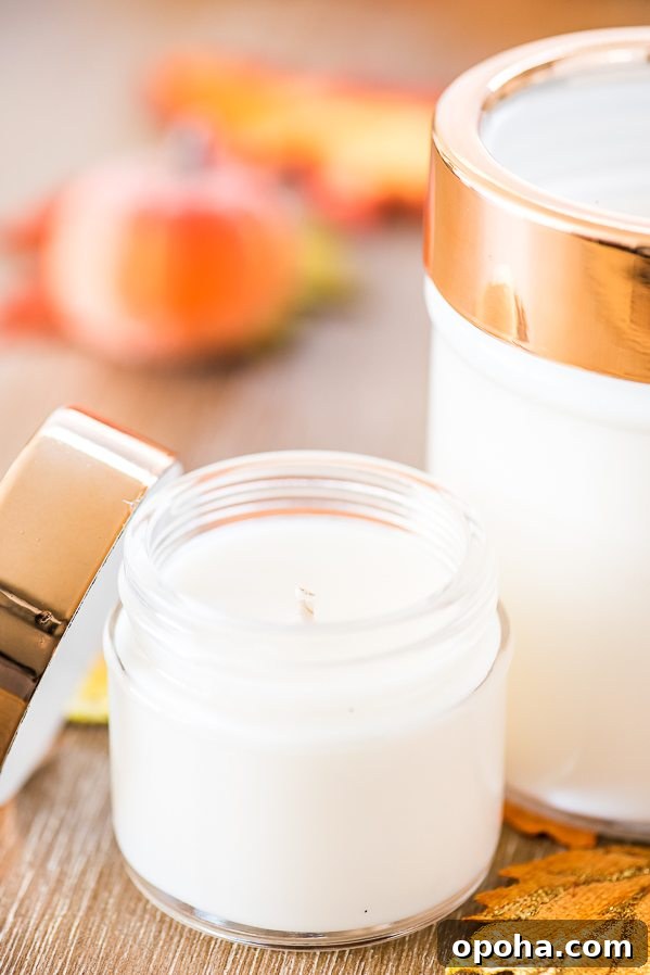 DIY Pumpkin Spice Candle – how to make pumpkin spice candles for fall. This candle makes a great handmade gift idea!