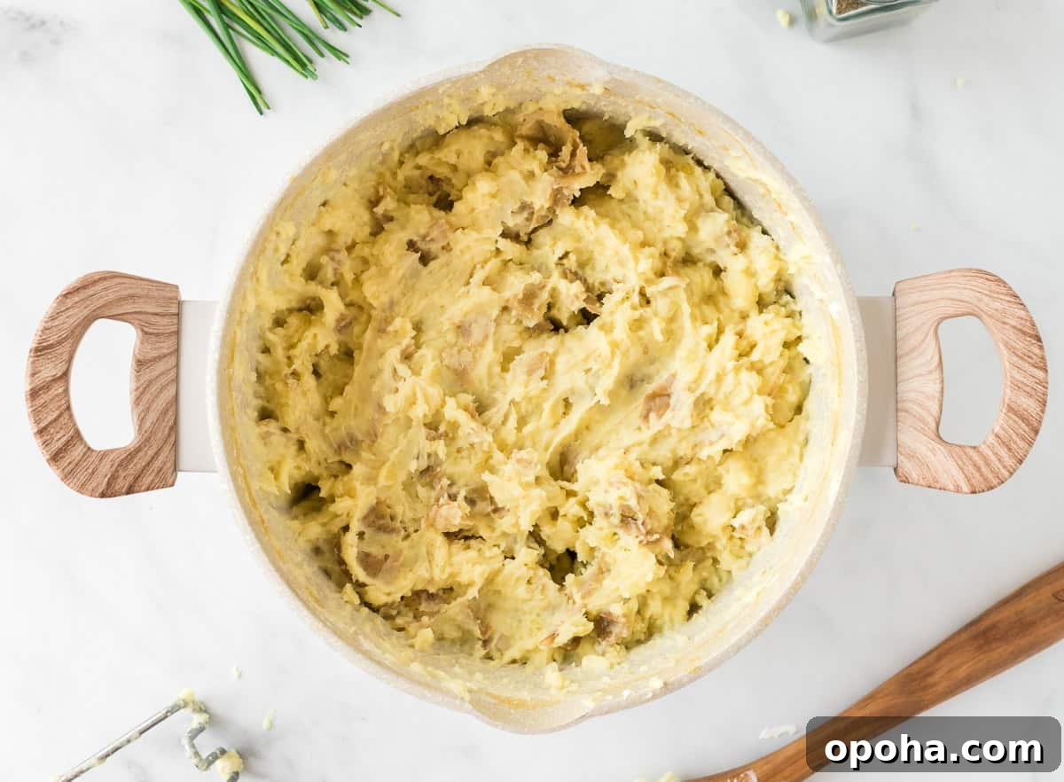 Creamy Mashed Potatoes with Sour Cream and Chives 10 finished mashed potatoes