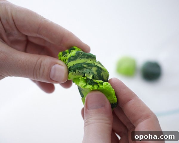 How to Make a Charming Cupcake Terrarium Step-by-Step 7 Marbleized gum paste for leaves