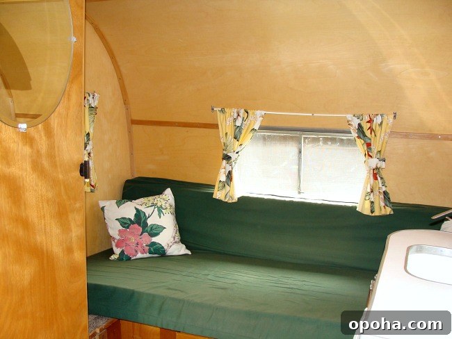 Dalton vintage trailer bed-bench