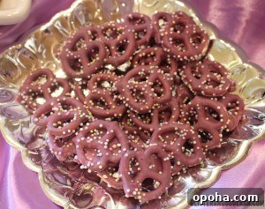 Purple and Silver Dessert Table Ideas for Parties and Events 8 IMG_8557a