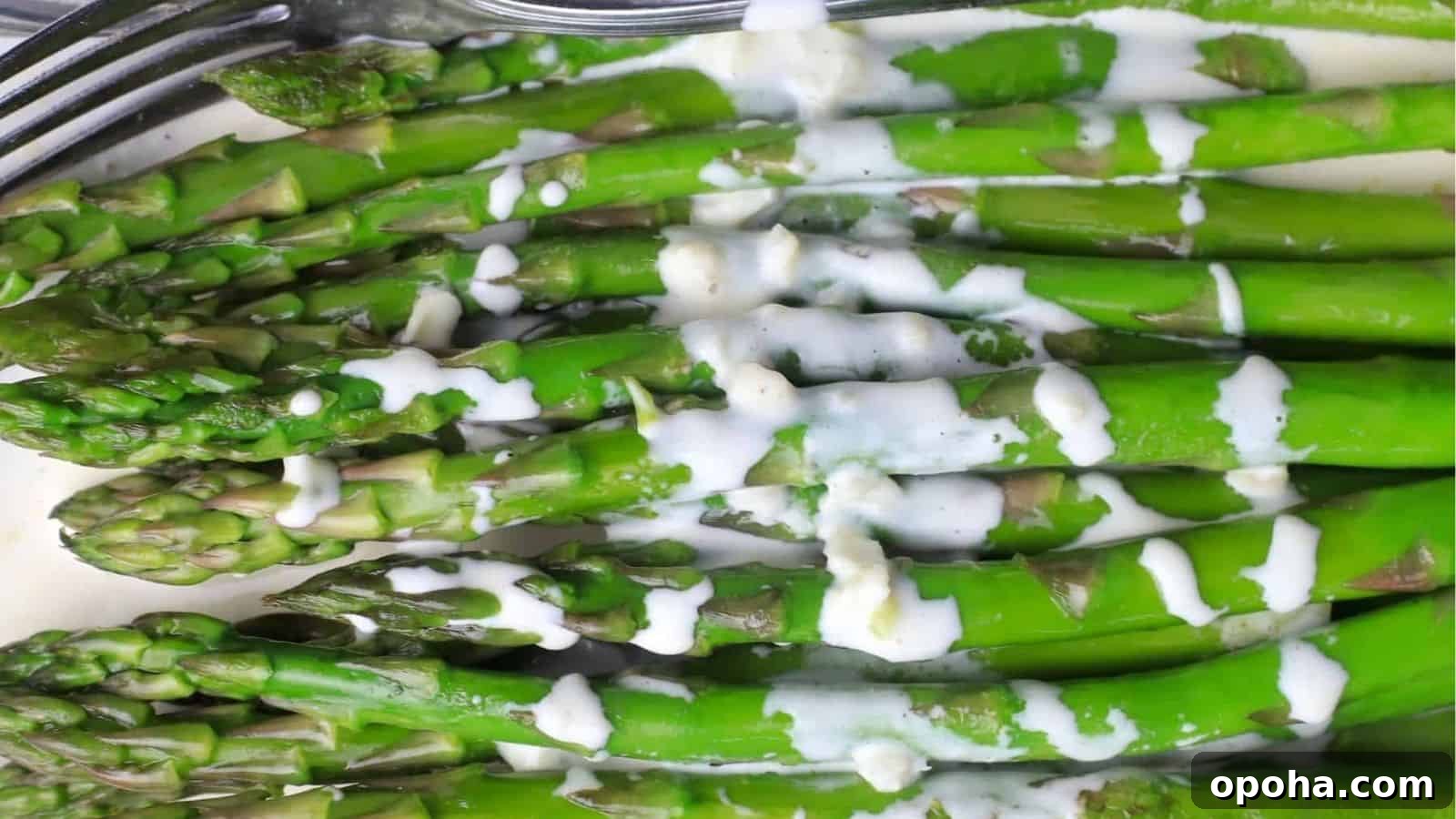 Easy Asparagus with a Parmesan Cream Sauce