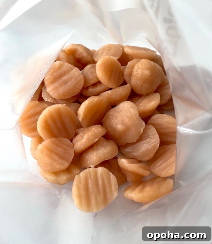 Frozen Applesauce Bites: Kid-Friendly Chilled Snack Recipe 6 Are you looking for sweet snacks to make with your kids? These applesauce bites are healthy and super yummy!