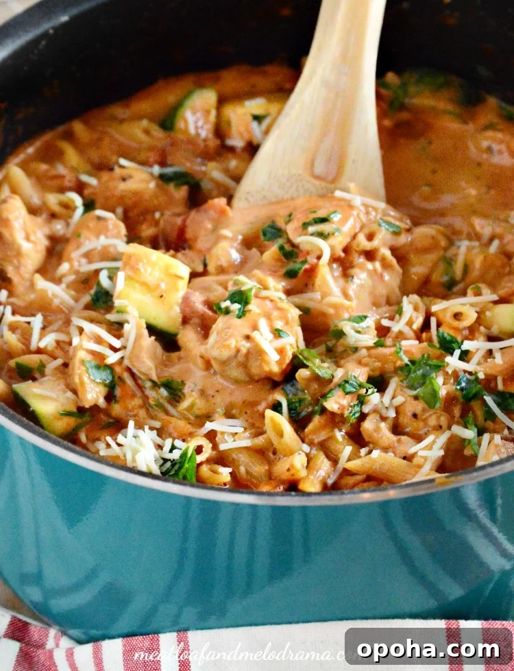 easy-one-pot-creamy-garlic-chicken-pasta-zucchini