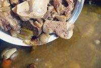 Prevent Colds Naturally with Soothing Bone Broth Recipe